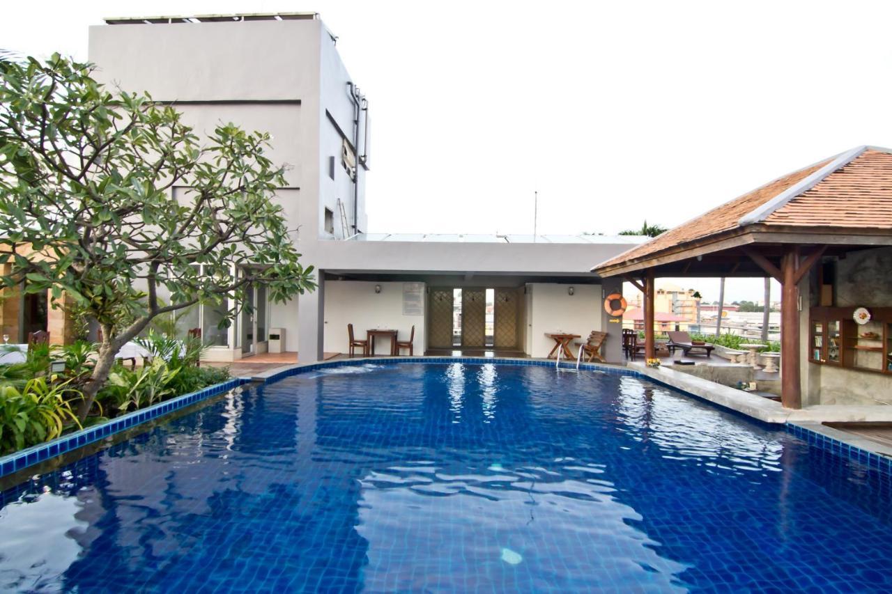 Sunshine Vista Hotel Pattaya Exterior photo